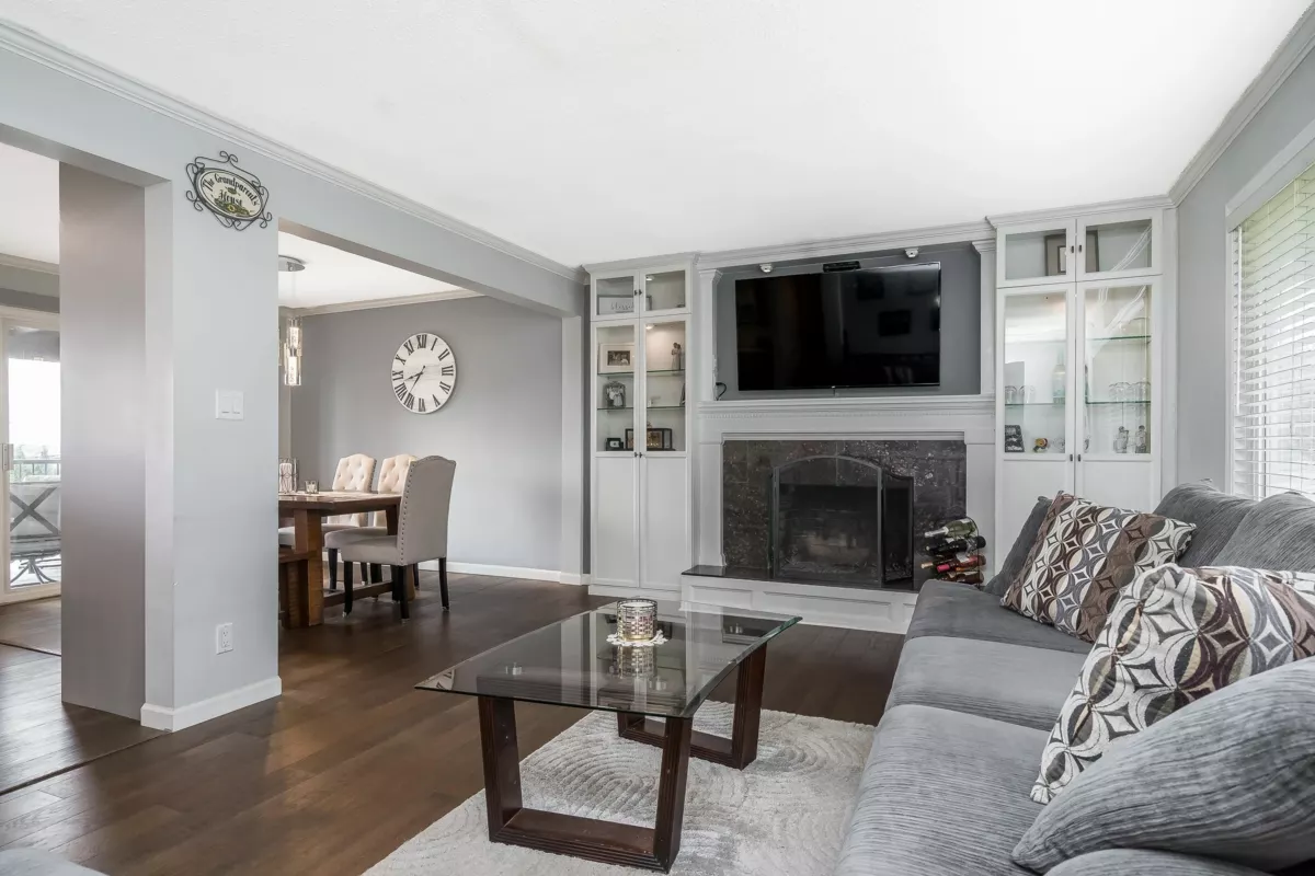 Breakfast Nook Photo of 35104 Spencer Street, Abbotsford, BC