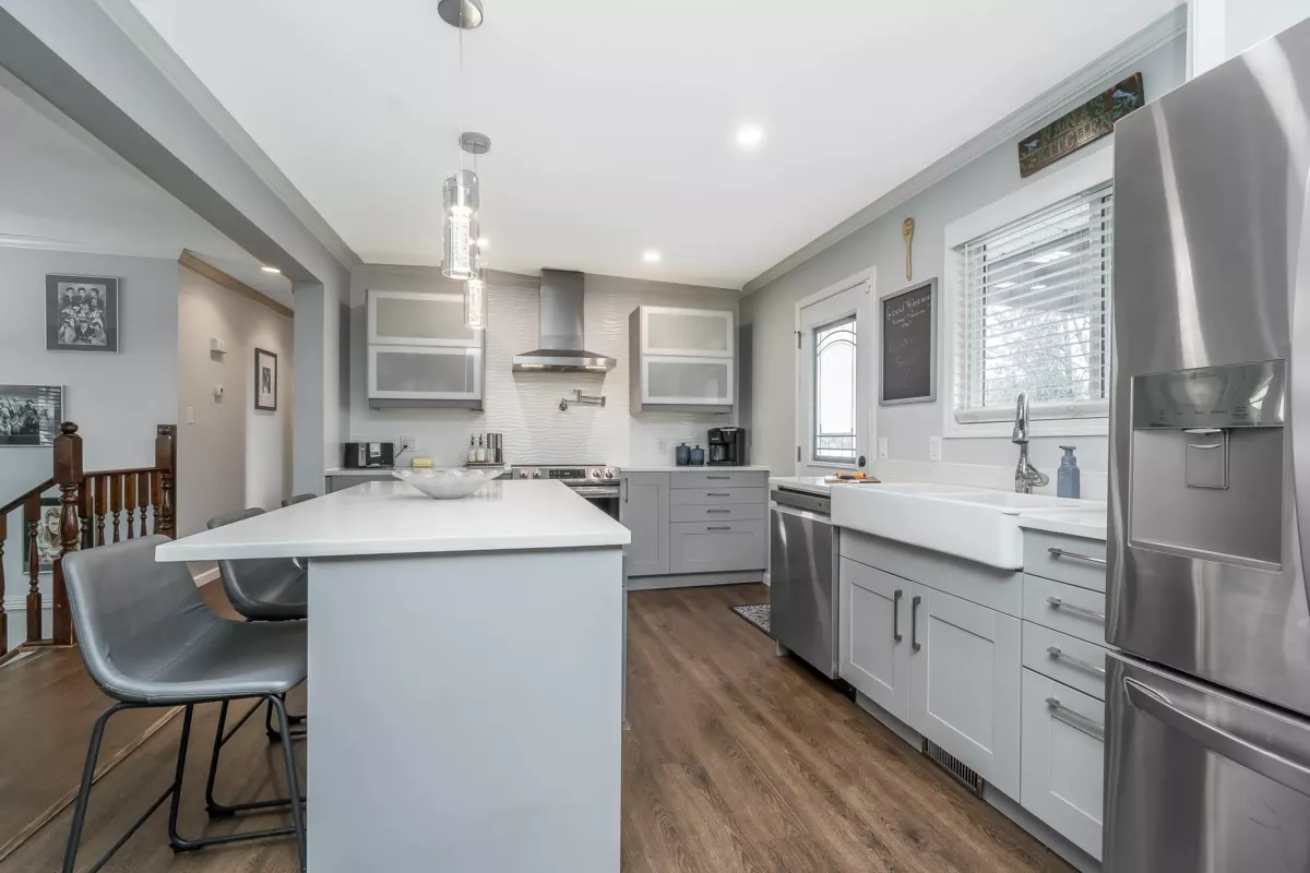 Walk-In Closet Photo of 35104 Spencer Street, Abbotsford, BC