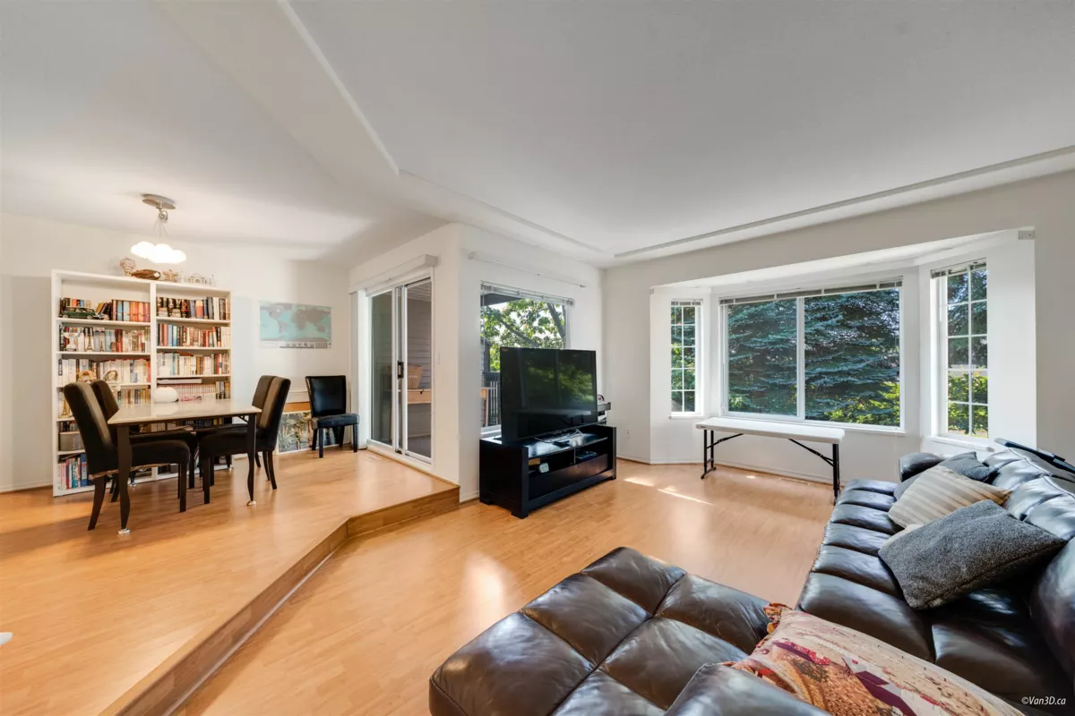 Dining Area Photo of 136 1685 Pinetree Way, Coquitlam, BC