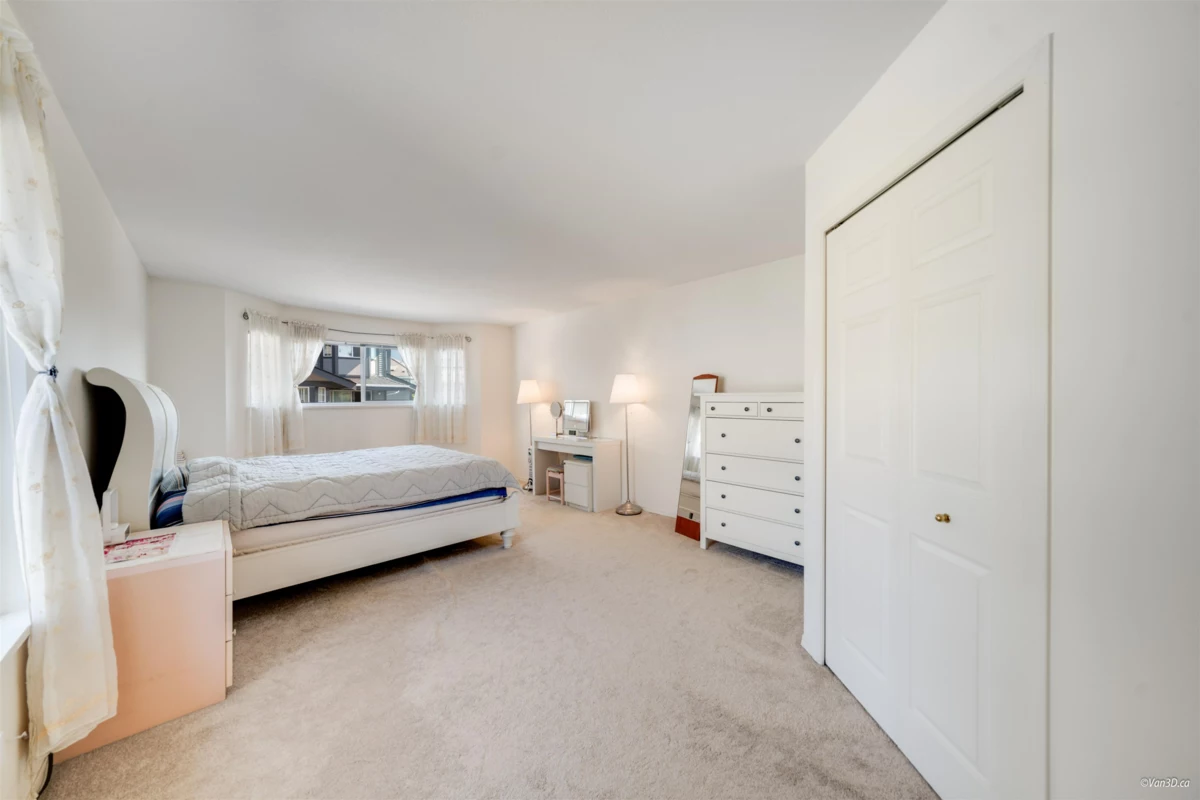 Hallway Photo of 136 1685 Pinetree Way, Coquitlam, BC