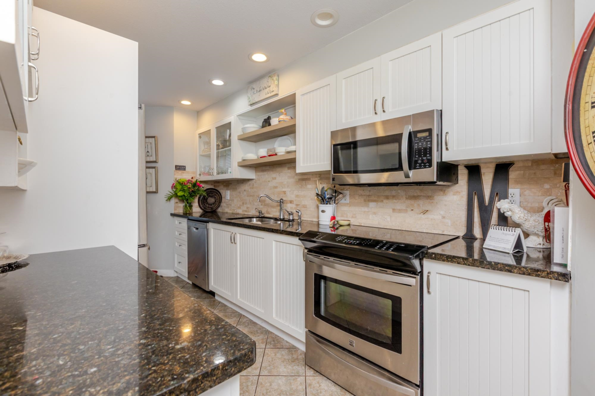 Breakfast Nook Photo of 48 16061 85 Avenue, Surrey, BC