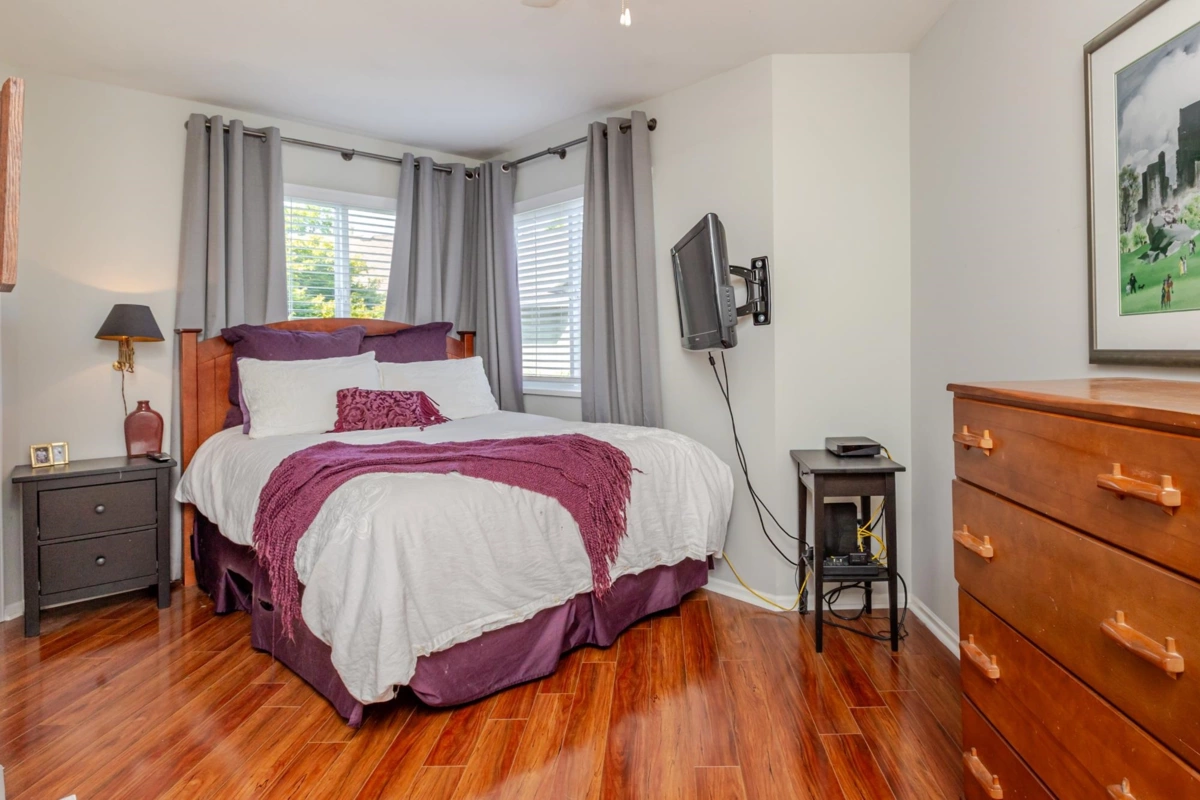 Entry Foyer Photo of 48 16061 85 Avenue, Surrey, BC
