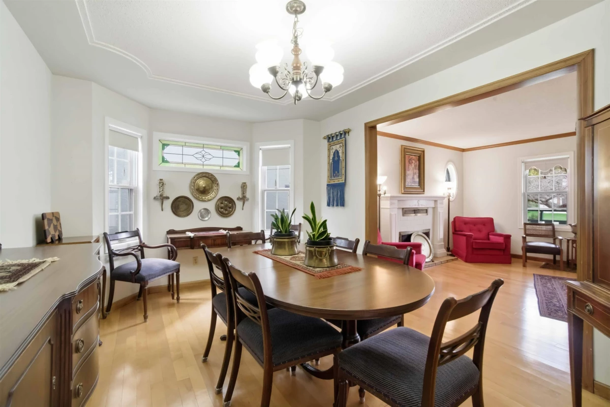 Kitchen Photo of 3580 Broadway Street, Richmond, BC