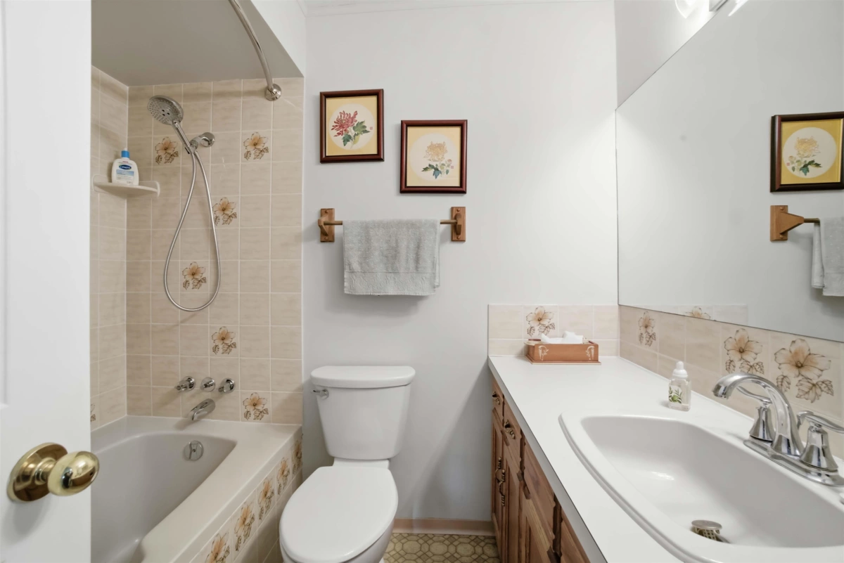 Mudroom Photo of 3580 Broadway Street, Richmond, BC