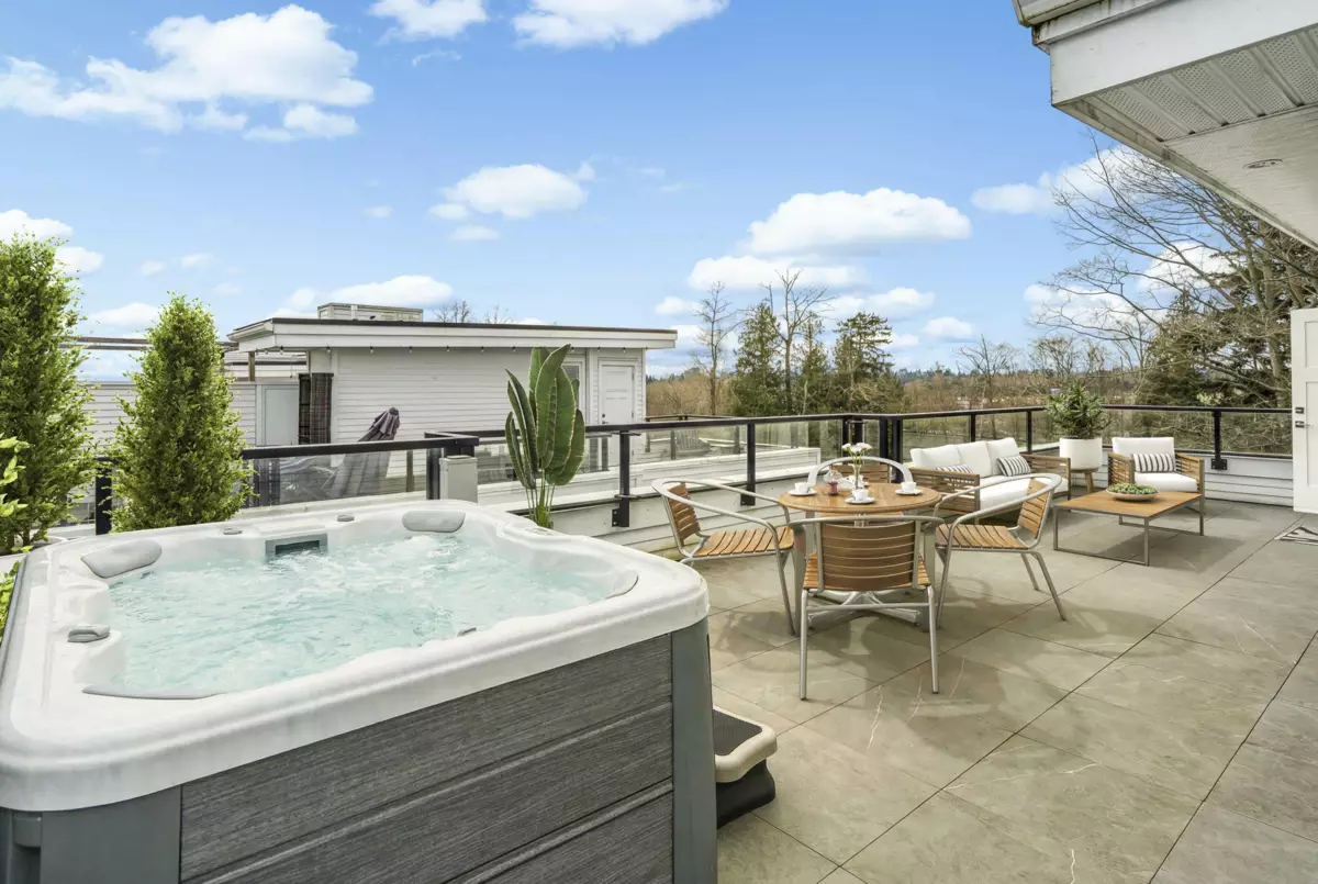 Entry Foyer Photo of 163 2280 163 Street, Surrey, BC