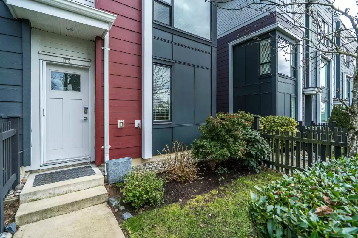 Family Room Photo of 163 2280 163 Street, Surrey, BC