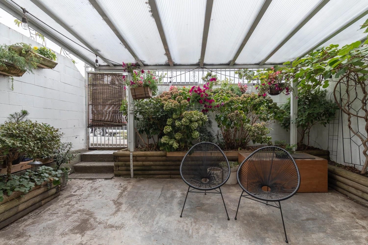 Family Room Photo of 1 451 E Pender Street, Vancouver, BC