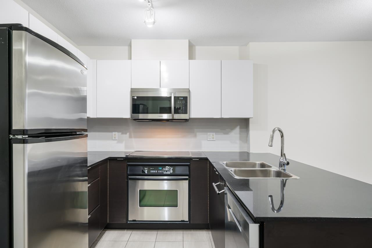 Breakfast Nook Photo of 1105 4178 Dawson Street, Burnaby, BC