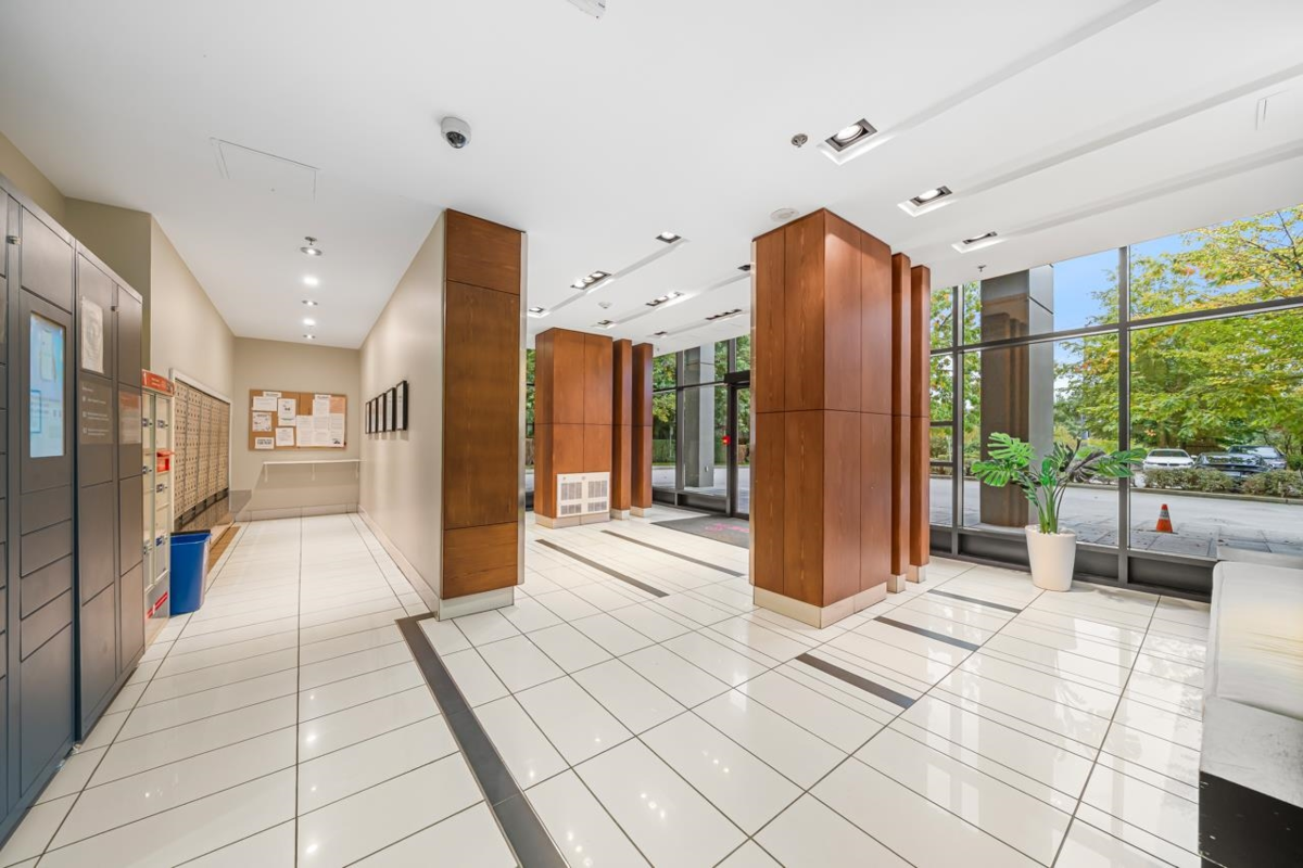 Powder Room Photo of 1105 4178 Dawson Street, Burnaby, BC