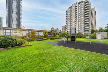 Loft / Bonus Room Photo of 1105 4178 Dawson Street, Burnaby, BC