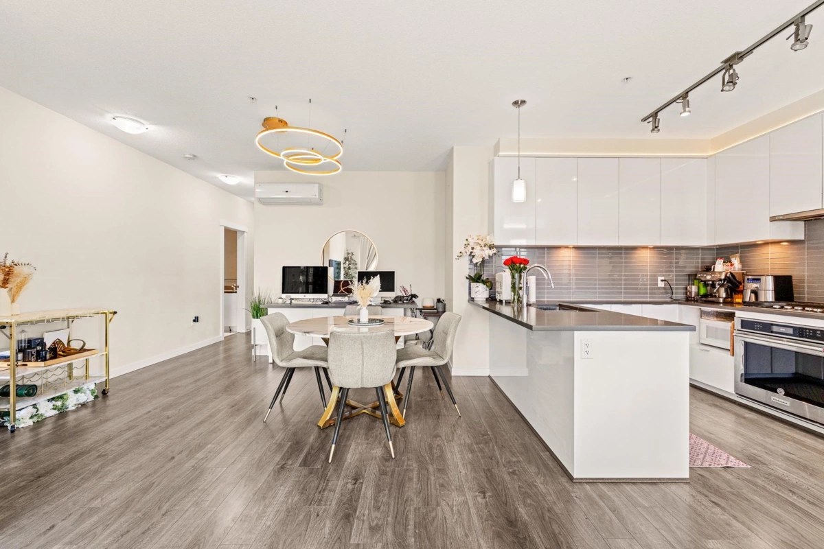 Bedroom 2 Photo of 215 9388 Tomicki Avenue, Richmond, BC