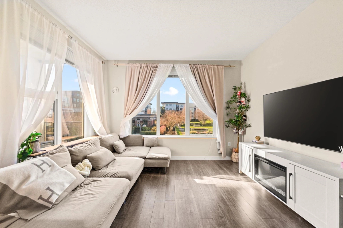 Bedroom 3 Photo of 215 9388 Tomicki Avenue, Richmond, BC