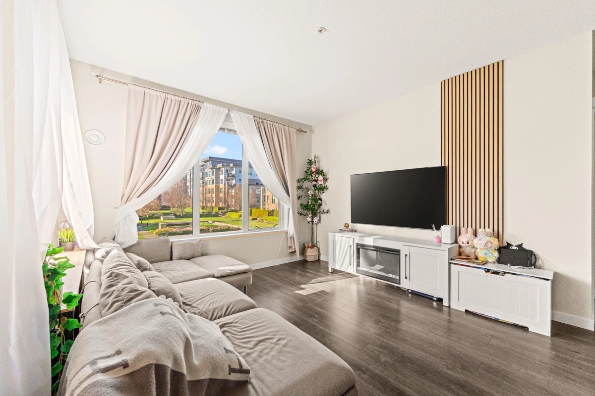 Bedroom 4 Photo of 215 9388 Tomicki Avenue, Richmond, BC