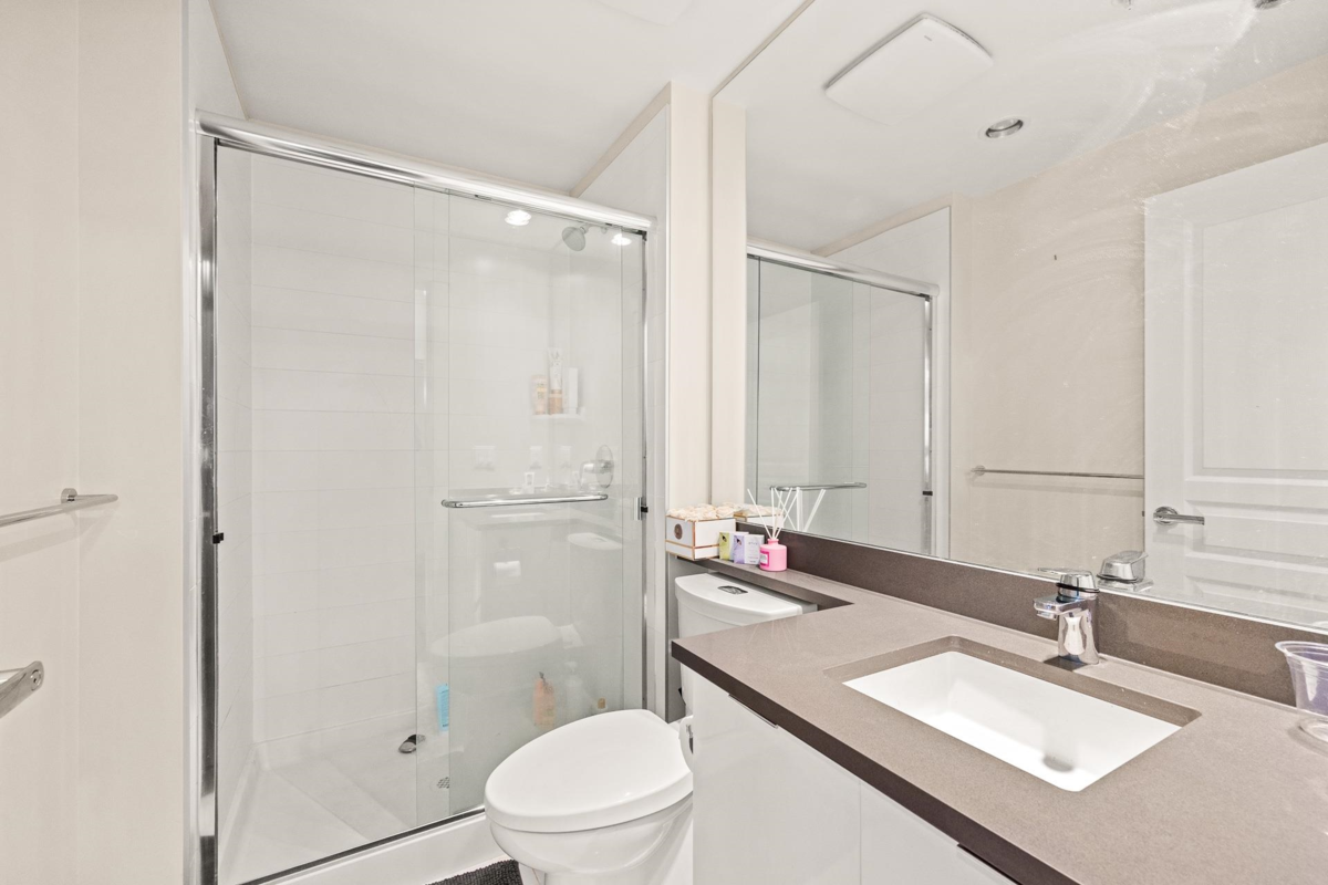 Kitchen Island Photo of 215 9388 Tomicki Avenue, Richmond, BC