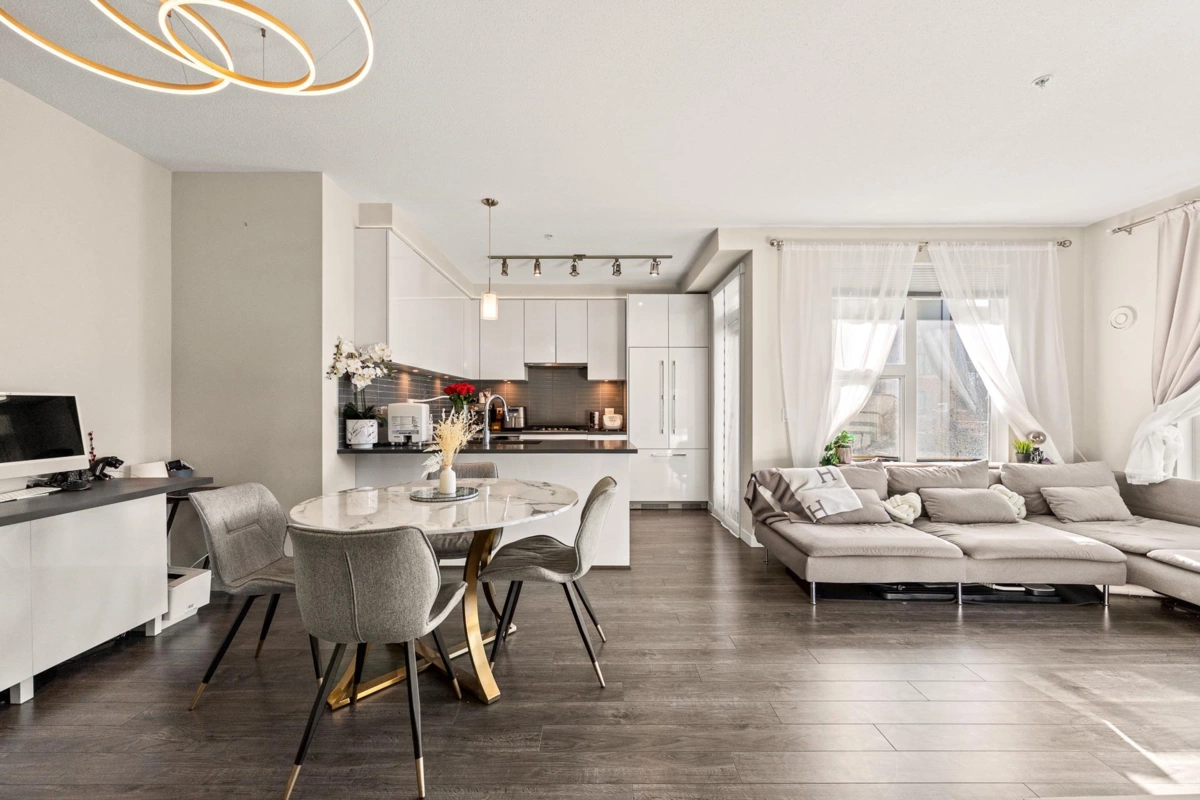 Primary Bedroom Photo of 215 9388 Tomicki Avenue, Richmond, BC