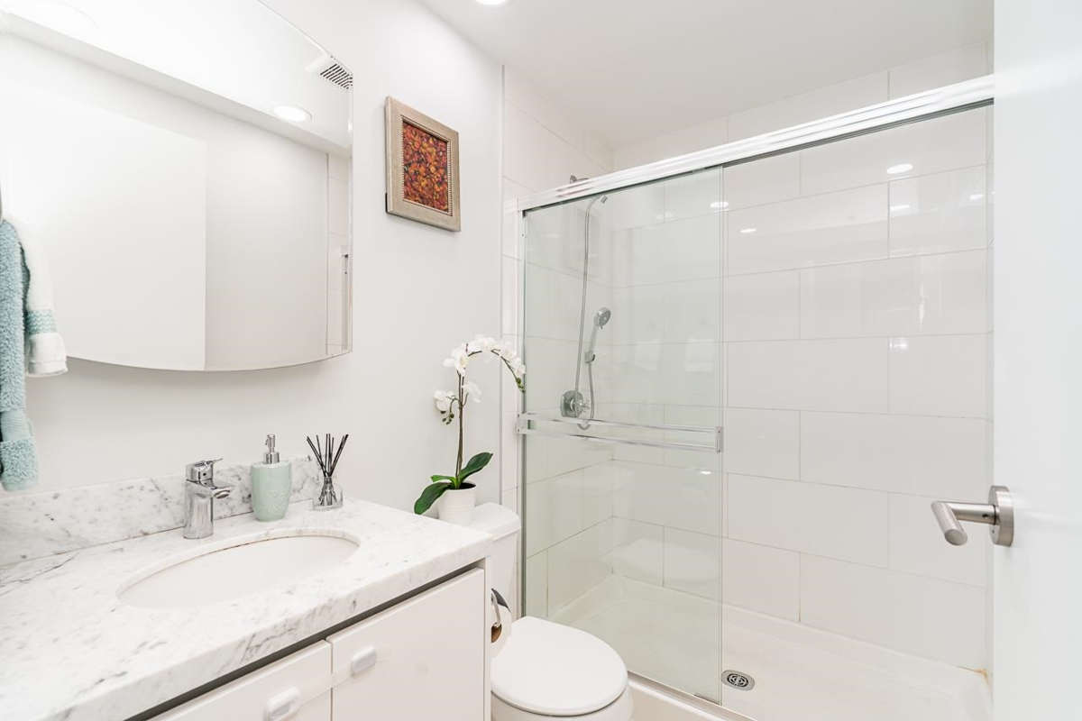 Basement Recreation Room Photo of 1002 170 W 1st Street, North Vancouver, BC