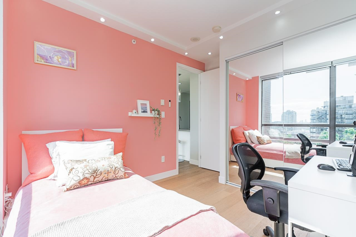 Loft / Bonus Room Photo of 1002 170 W 1st Street, North Vancouver, BC