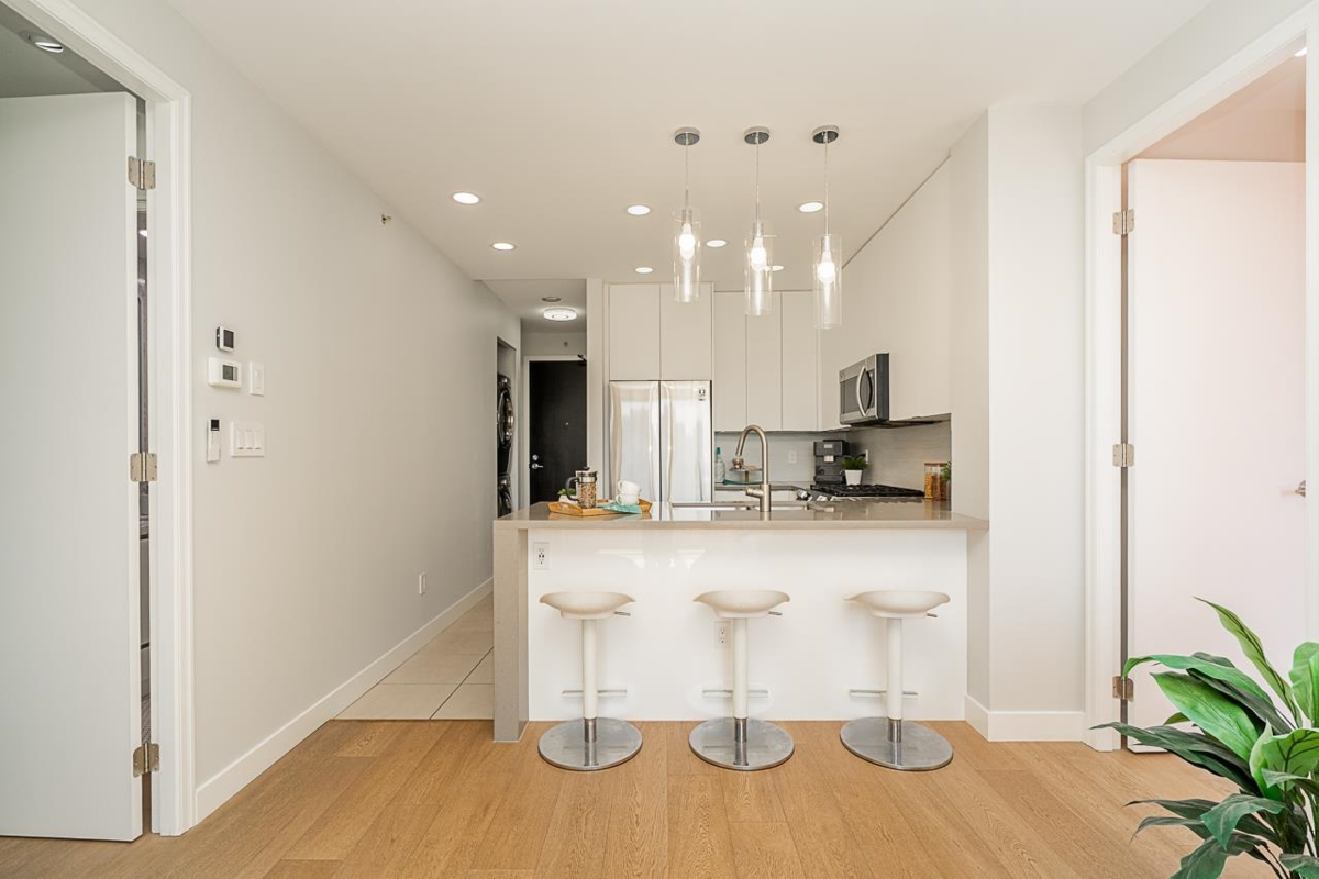 Primary Bedroom Photo of 1002 170 W 1st Street, North Vancouver, BC