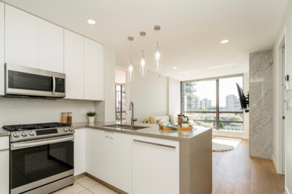 1002 170 W 1st Street, North Vancouver, BC, Lower Lonsdale — 2 bed apartment/condo for sale