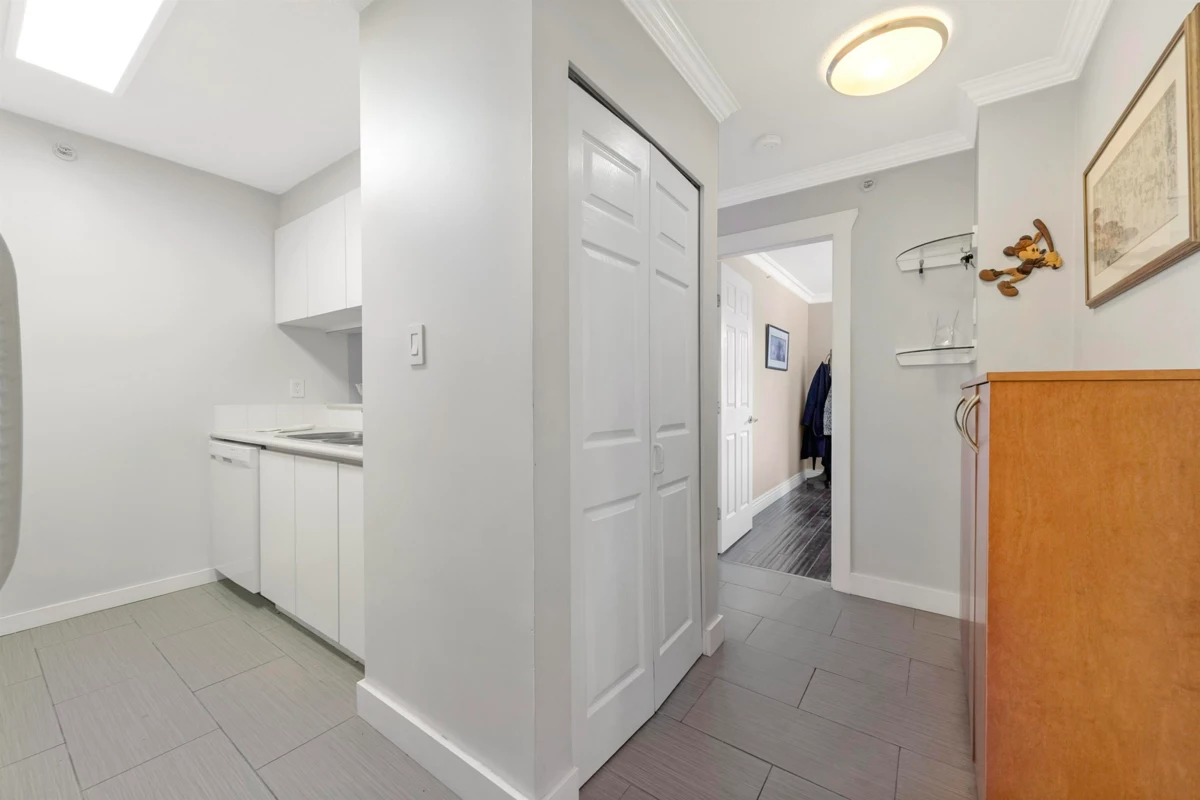 Living Room Photo of 702 720 Carnarvon Street, New Westminster, BC