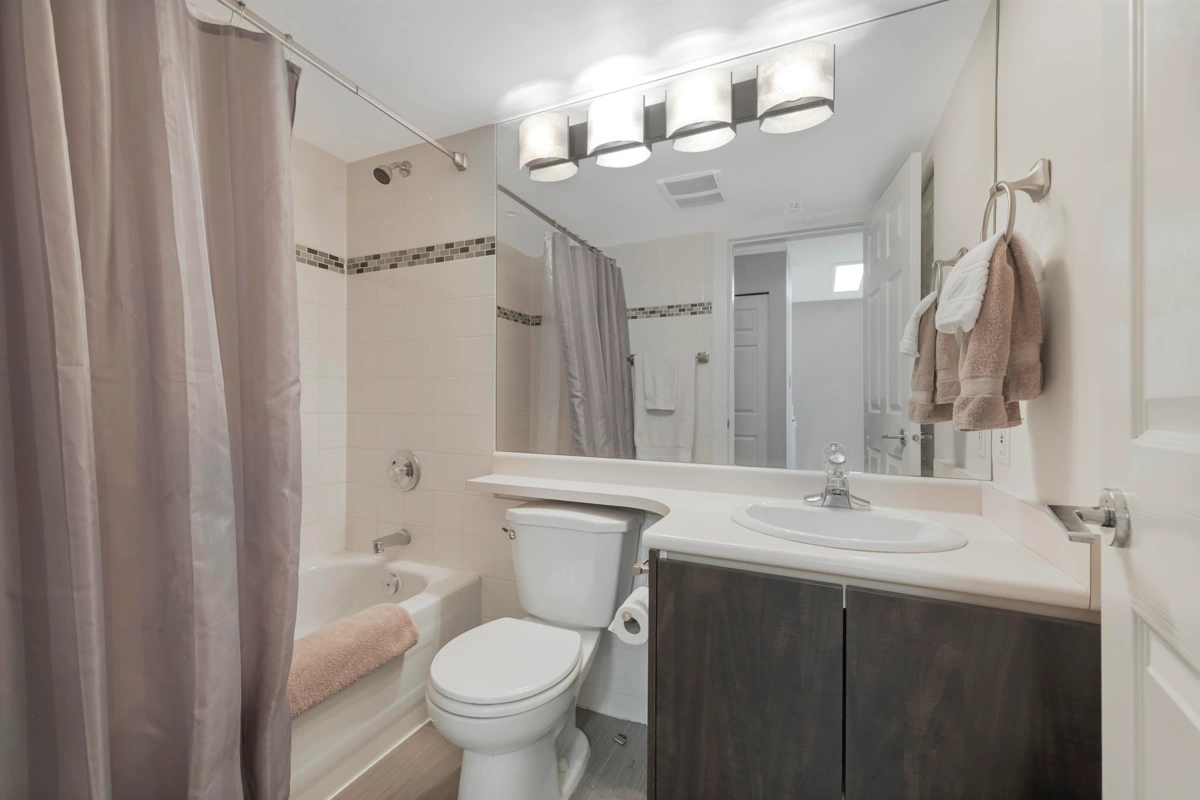 Loft / Bonus Room Photo of 702 720 Carnarvon Street, New Westminster, BC