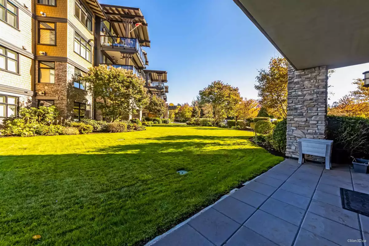 Outdoor Deck Photo of 112 5055 Springs Boulevard, Tsawwassen, BC