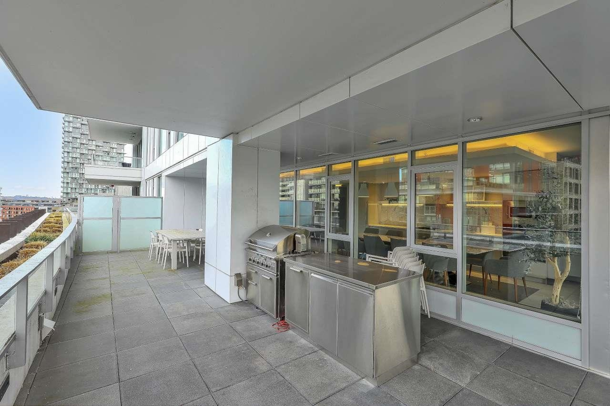 Garden / Landscaping Photo of 1705 3438 Sawmill Crescent, Vancouver, BC