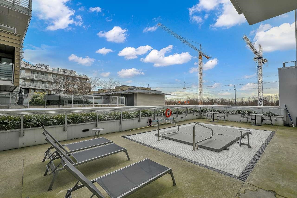 Outdoor Kitchen Photo of 1705 3438 Sawmill Crescent, Vancouver, BC