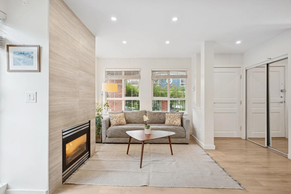 Family Room Photo of 1985 Dunbar Street, Vancouver, BC