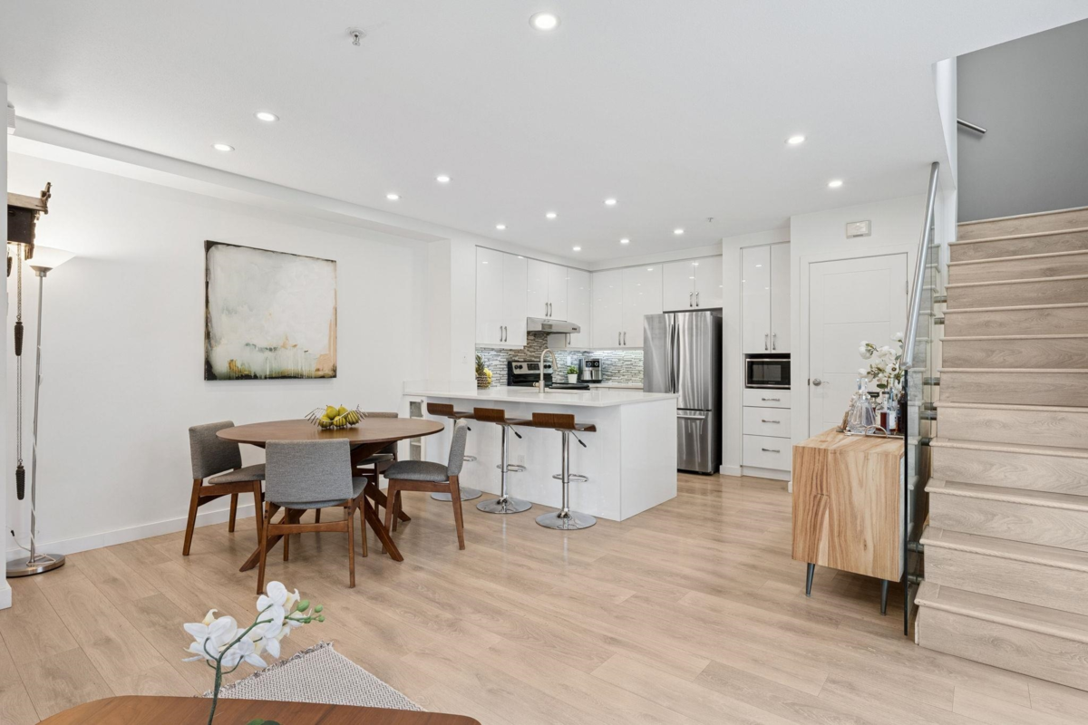 Kitchen Island Photo of 1985 Dunbar Street, Vancouver, BC