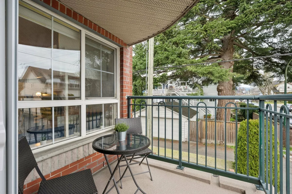 Laundry Room Photo of 1985 Dunbar Street, Vancouver, BC