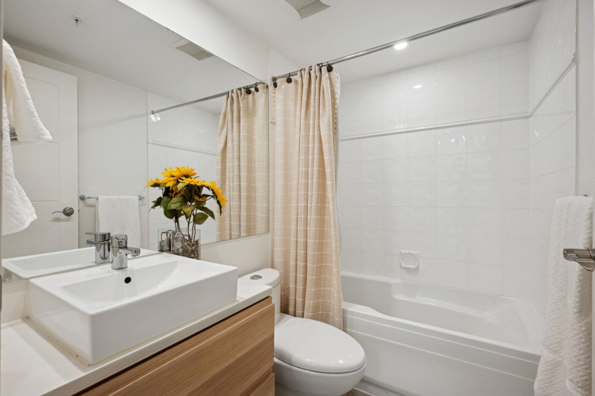 Staircase Photo of 1985 Dunbar Street, Vancouver, BC