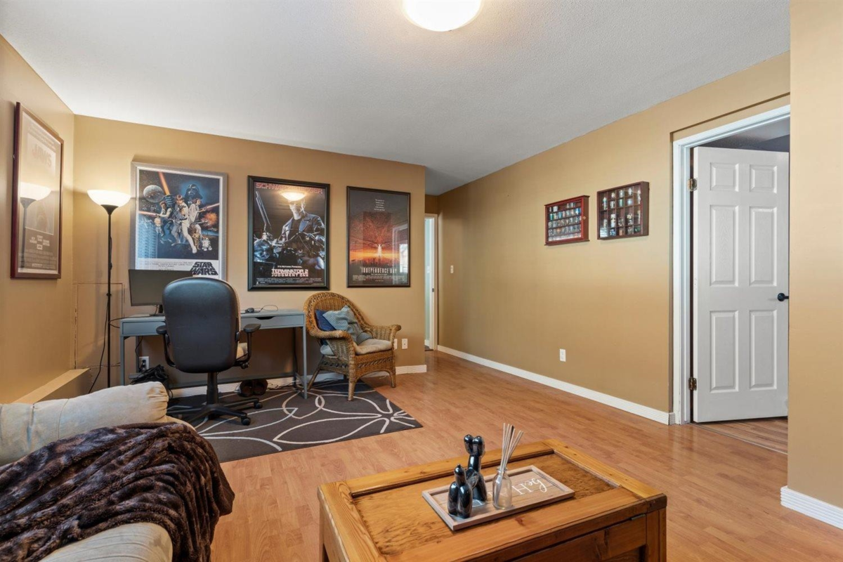 Garage Interior Photo of 2419 Cameron Crescent, Abbotsford, BC