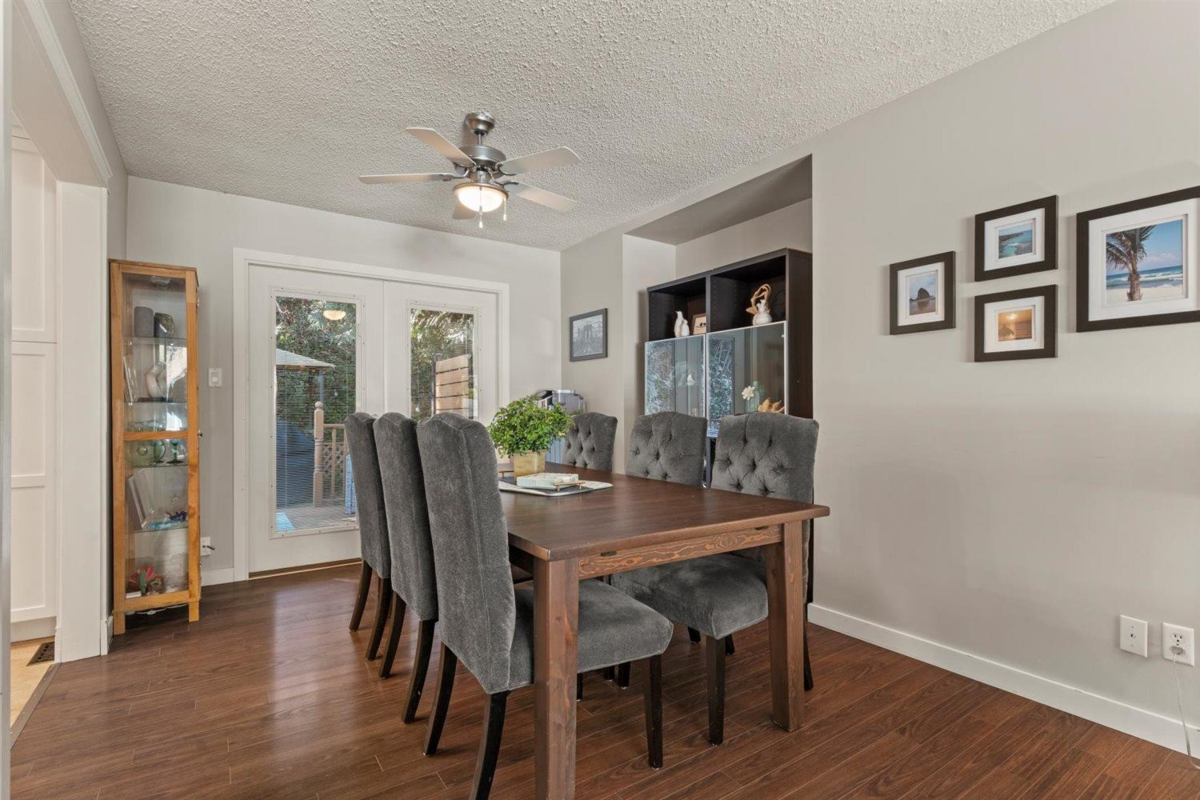 Kitchen Island Photo of 2419 Cameron Crescent, Abbotsford, BC