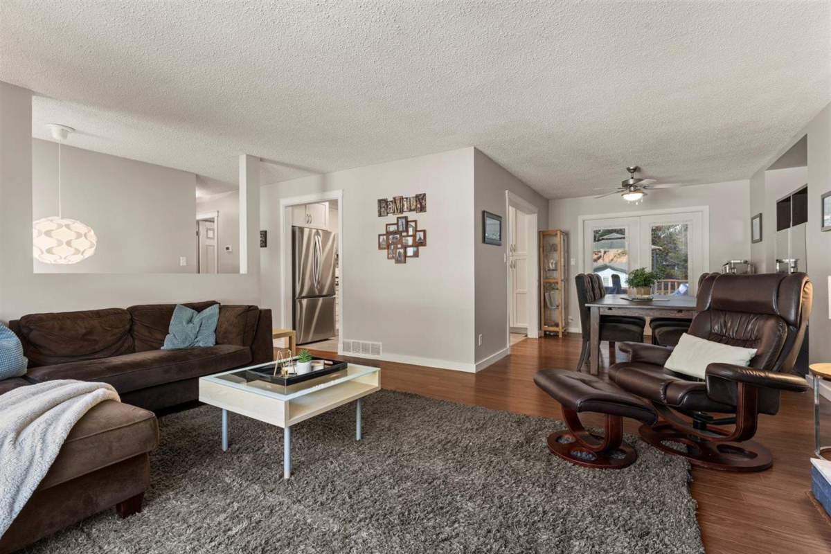 Kitchen Photo of 2419 Cameron Crescent, Abbotsford, BC