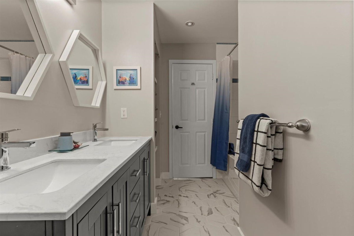 Mudroom Photo of 2419 Cameron Crescent, Abbotsford, BC