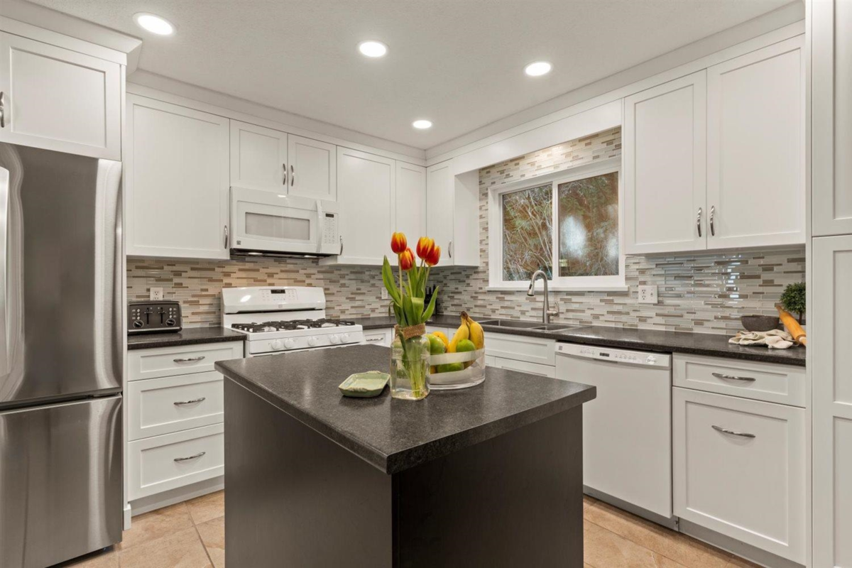 Walk-In Closet Photo of 2419 Cameron Crescent, Abbotsford, BC