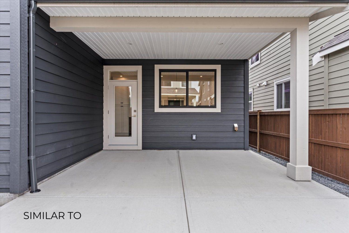 Hallway Photo of 102 46211 Promontory Road, Chilliwack, BC