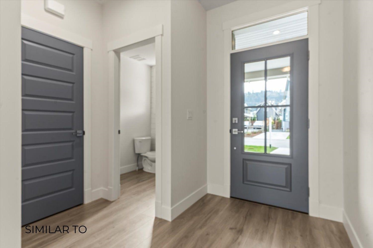 Kitchen Island Photo of 102 46211 Promontory Road, Chilliwack, BC