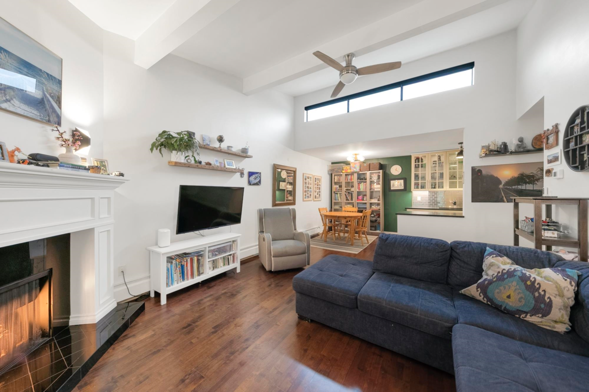 Pantry Photo of 326 9101 Horne Street, Burnaby, BC