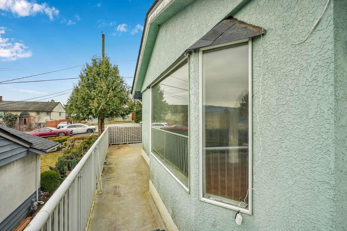 Hot Tub / Spa Photo of 11455 139a Street, Surrey, BC