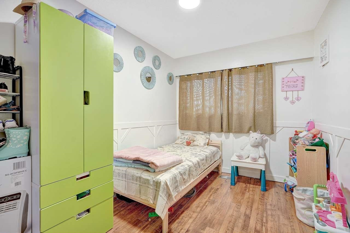 Primary Bathroom Photo of 11455 139a Street, Surrey, BC