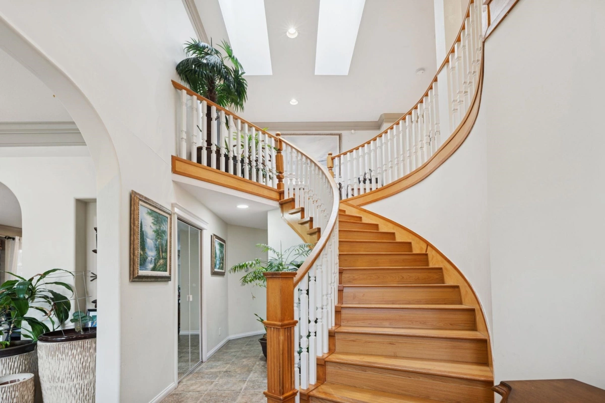 Breakfast Nook Photo of 6740 150a Street, Surrey, BC