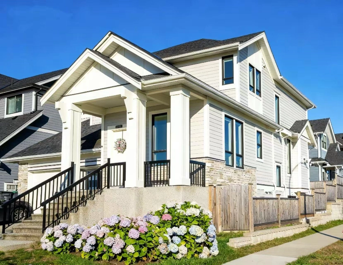 Basement Recreation Room Photo of 2112 166 Street, Surrey, BC