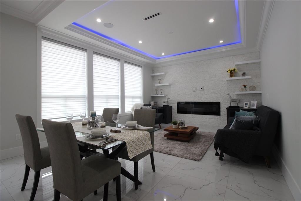 Family Room Photo of 16668 31b Avenue, Surrey, BC