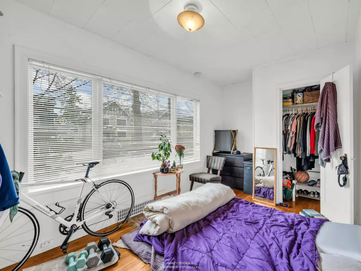 Basement Recreation Room Photo of 354 W 15th Avenue, Vancouver, BC