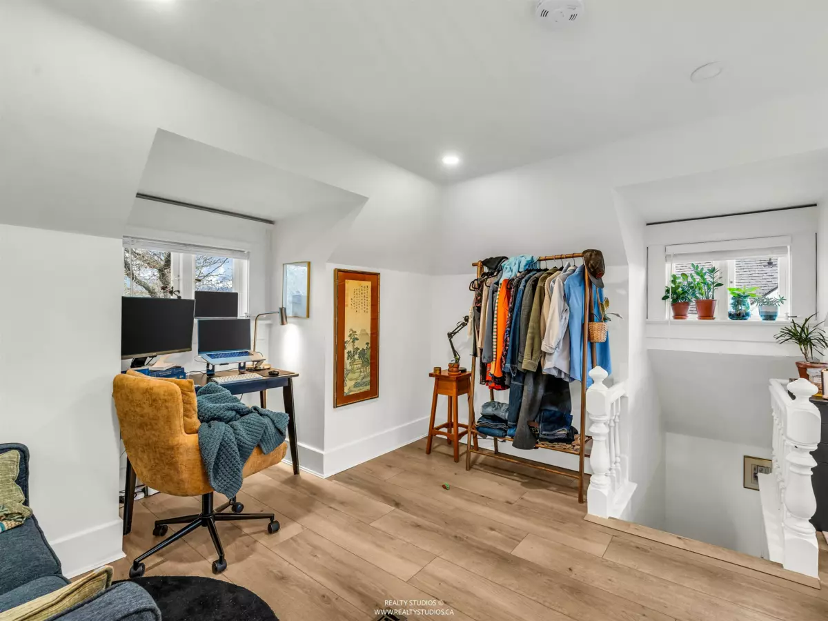 Bedroom 2 Photo of 354 W 15th Avenue, Vancouver, BC