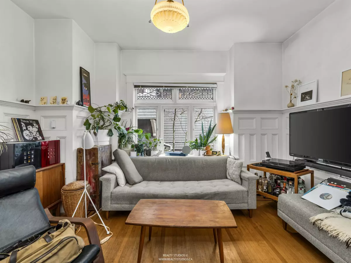 Laundry Room Photo of 354 W 15th Avenue, Vancouver, BC
