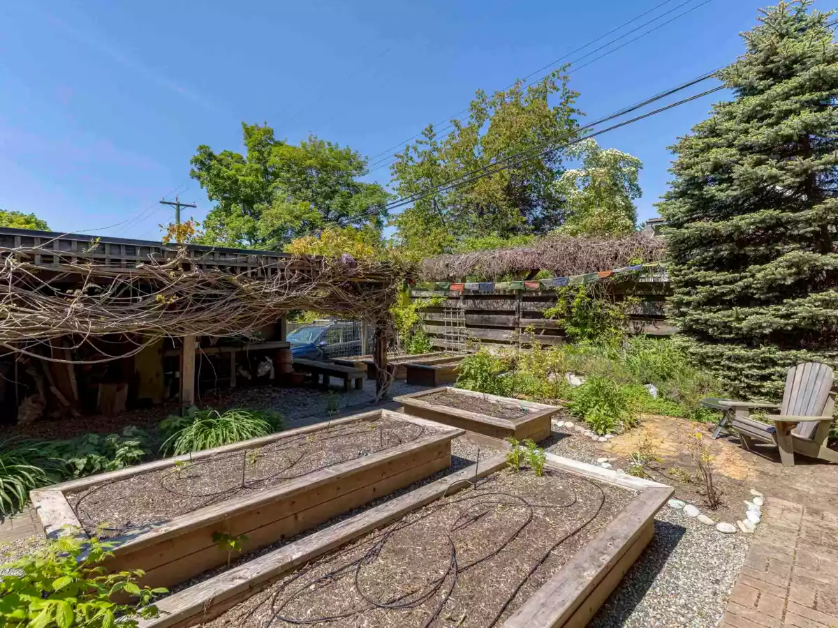 Garden / Landscaping Photo of 4269 W 13th Avenue, Vancouver, BC