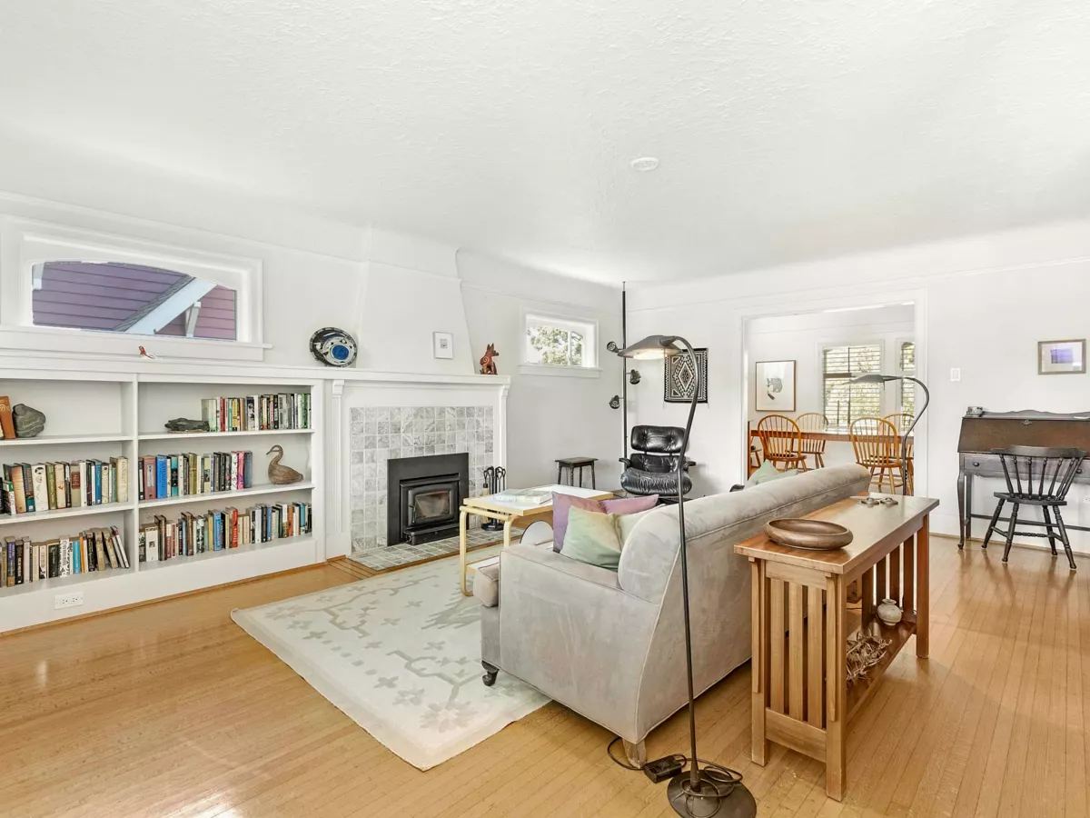 Primary Bathroom Photo of 4269 W 13th Avenue, Vancouver, BC